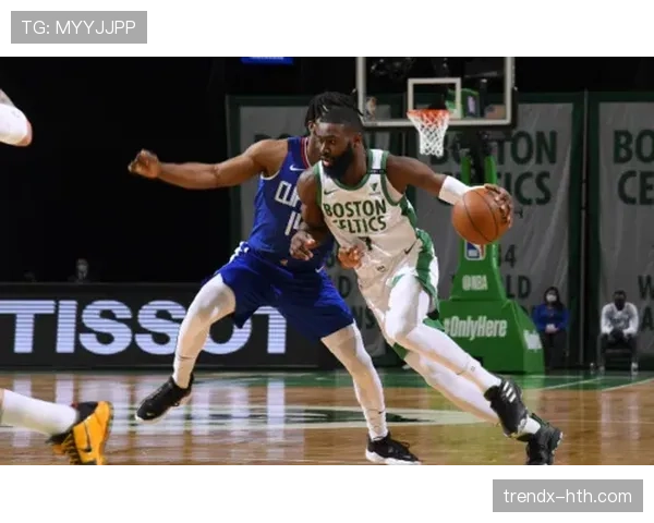 奥拉朱旺再度成为焦点，火箭队灵魂领袖引领球队迈向新辉煌