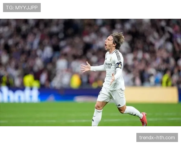 加维状态回暖,中场对决莫德里奇,年轻天才竞争力提升备受关注 加维状态回暖,中场对决莫德里奇,年轻天才竞争力提升备受关注