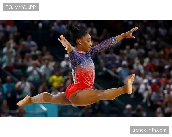 西蒙·拜尔斯随手买双运动鞋，我看价格那刻就想删社交账号